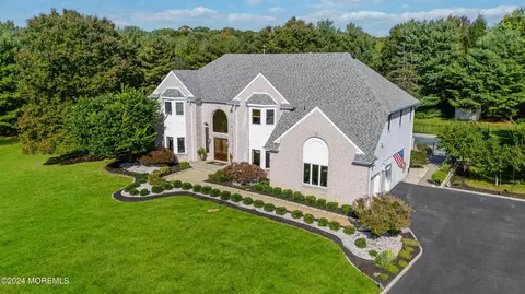 5 Mount Dr, Millstone, NJ 08535