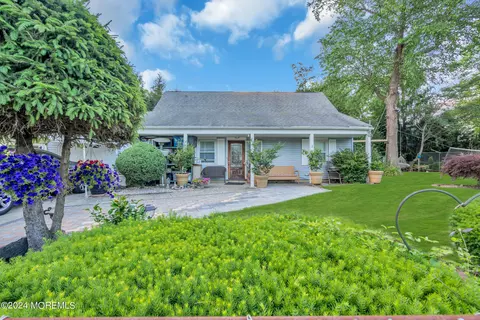 1513 Newport Dr, Lakewood, NJ 08701