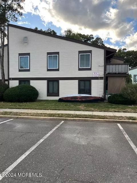 61 Northrup Dr #45, Brick, NJ 08723