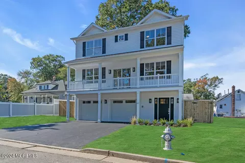 215 Atlantic Ave, Middletown, NJ 07748