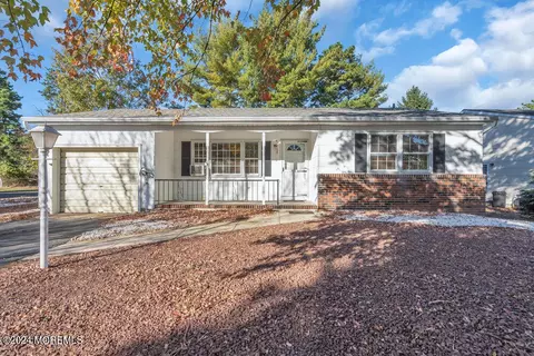 1 Riverton Rd, Toms River, NJ 08757