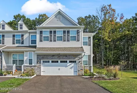 3011 Charleston Dr, Monroe, NJ 08831