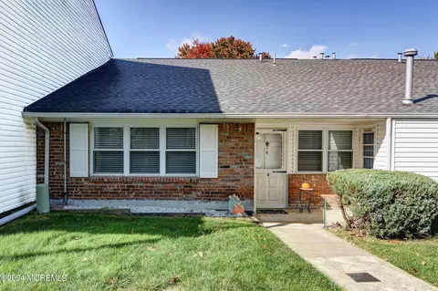 4 Alabama Ct #851, Matawan, NJ 07747