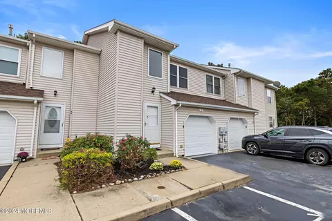 91 Vincent Ct, Little Egg Harbor, NJ 08087