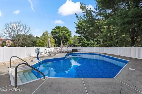 Exterior - 6 Emerald Ct, Freehold, NJ 07728 photo 3 of 13