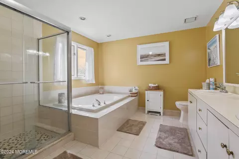 Bath - 6 Emerald Ct, Freehold, NJ 07728 photo 1 of 2