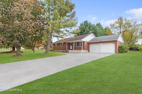 57 Quaker Rd, East Greenwich Twp, NJ 08020