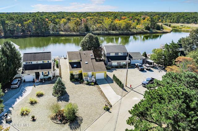 521 N Shore Dr, Forked River, NJ 08731