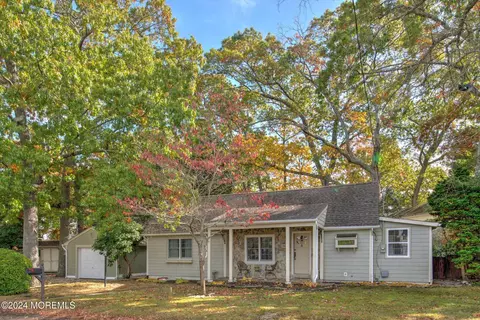 347 Rancocas Dr, Brick, NJ 08724