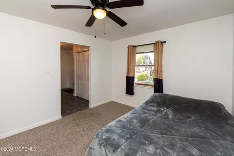 Bedroom - 4 Heron Ct, Forked River, NJ 08731 photo 3 of 9
