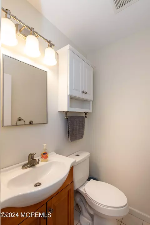 Bath - 4 Heron Ct, Forked River, NJ 08731 photo 1 of 4