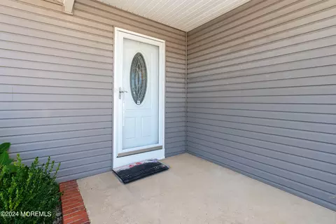 Exterior - 4 Heron Ct, Forked River, NJ 08731 photo 1 of 14