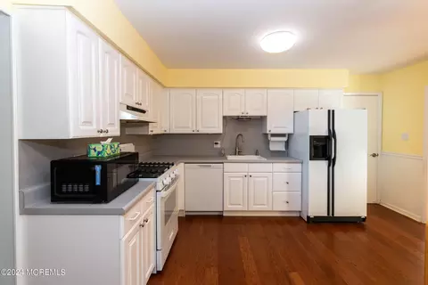 Kitchen - 4 Heron Ct, Forked River, NJ 08731 photo 1 of 4
