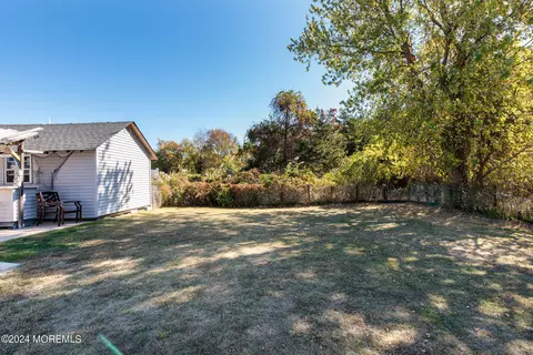 Exterior - 4 Heron Ct, Forked River, NJ 08731 photo 8 of 14