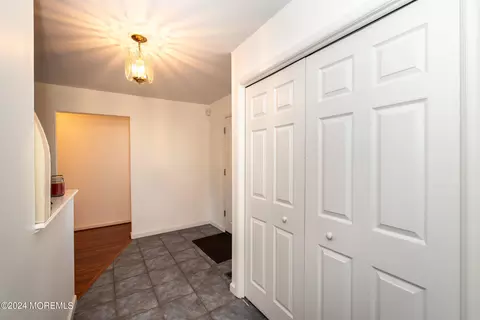 Entry Way - 4 Heron Ct, Forked River, NJ 08731 photo 2 of 3