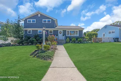 1403 Seibel Rd, Wall, NJ 07719