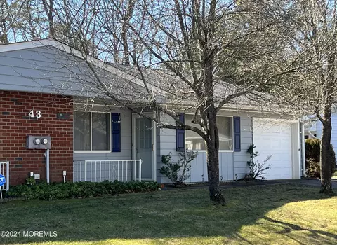 43 Arizona Ave # A, Manchester, NJ 08759