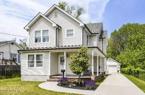 15 Willow St, Port Monmouth, NJ 07758