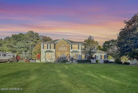 16 Leone Blvd, Jackson, NJ 08527