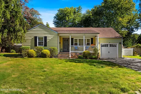 42 Amelia Cir, Little Silver, NJ 07739