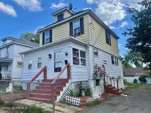 12 Cherry St, Tinton Falls, NJ 07724