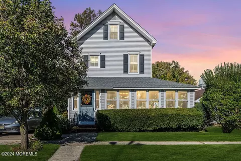 560 Prospect Ave, Spring Lake Heights, NJ 07762