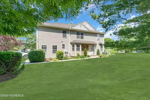 205 Heskers Ct, Monmouth Junction, NJ 08852