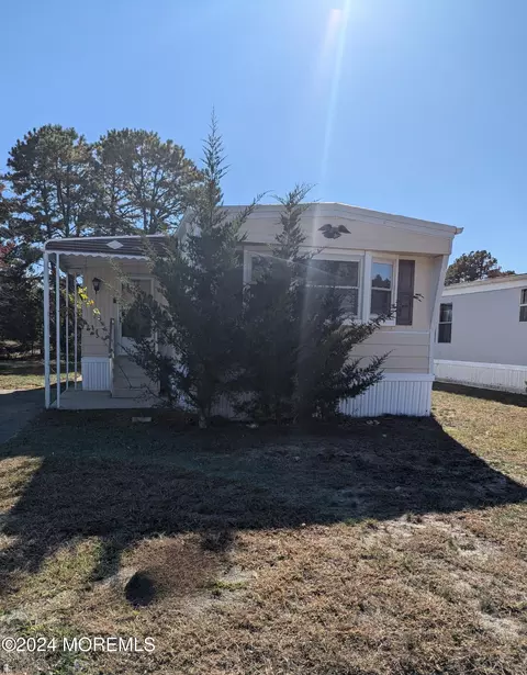 37 Eagle Dr, Whiting, NJ 08759 photo 12