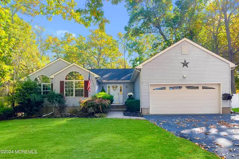 1165 Aldrich Rd, Jackson, NJ 08527