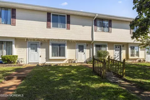 81 Sawmill Rd #573, Brick, NJ 08724