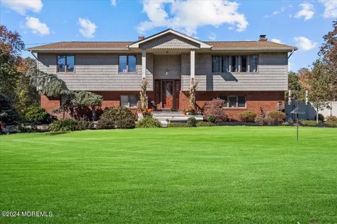 73 Sunnyside Rd, Howell, NJ 07731