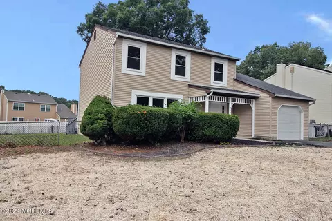 817 Michigan Ave, Toms River, NJ 08753