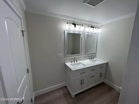 Bath - 60 Bonaire Dr, Berkeley, NJ 08721 photo 6 of 12