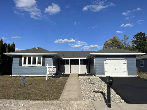 Exterior - 60 Bonaire Dr, Berkeley, NJ 08721 photo 1 of 3