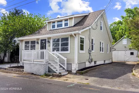21 Snyder St, Toms River, NJ 08753