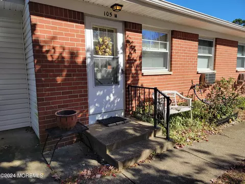 105 Constitution Blvd # H, Whiting, NJ 08759