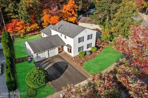 10 Timberline Dr, Howell, NJ 07731