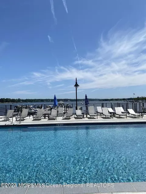 28 Riverside Ave #10G, Red Bank, NJ 07701