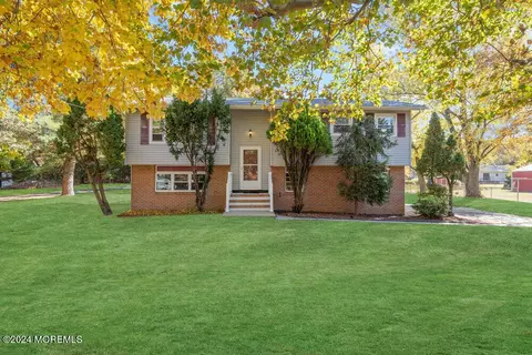 1069 Bennetts Mills Rd, Jackson, NJ 08527