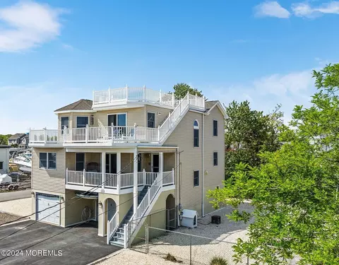95 Atlantic Ave, Waretown, NJ 08758