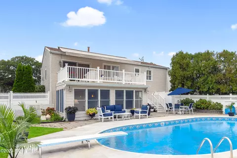 1236 Gardens Ave, Point Pleasant, NJ 08742