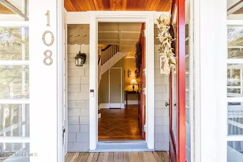 108 Battin Rd, Fair Haven, NJ 07704