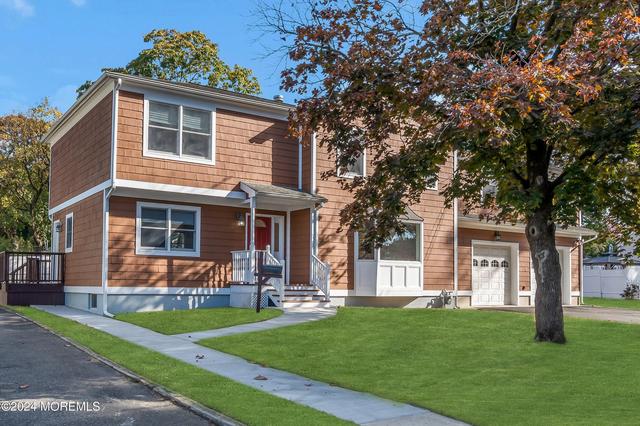 575 Clinton Ave, Belford, NJ 07718