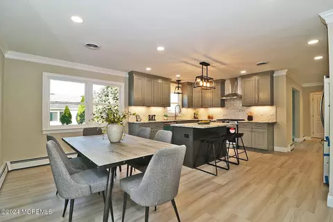 13 Westport Dr, Toms River, NJ 08757