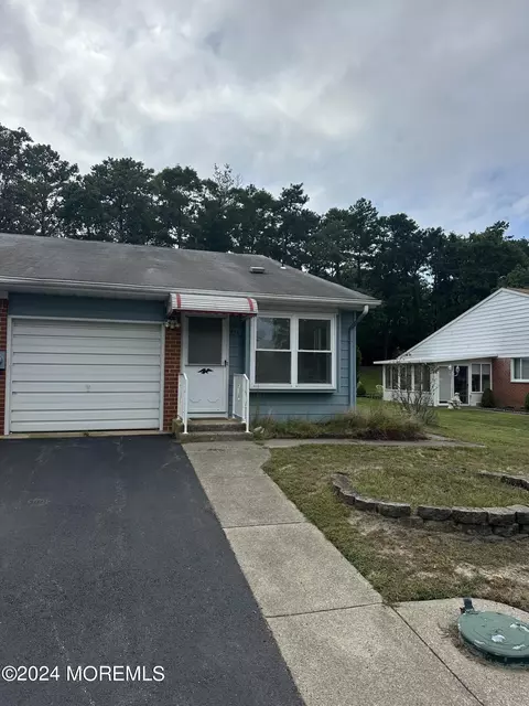44 Franklin Ln # B, Whiting, NJ 08759