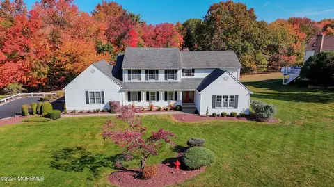 7 Peach Tree Ln, Holmdel, NJ 07733