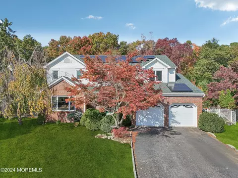 56 Templar Rd, Manalapan, NJ 07726