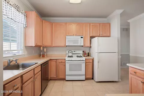 32 Rumson Ct, Waretown, NJ 08758 photo 18