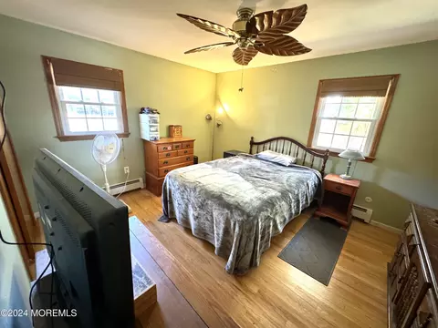 Bedroom - 322 Station Dr, Forked River, NJ 08731 photo 2 of 2