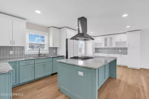 402 Chicago Ave, Point Pleasant Beach, NJ 08742